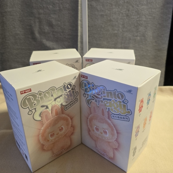 Pop Mart Big into Energy Series LABUBU - Picture 3 of 3